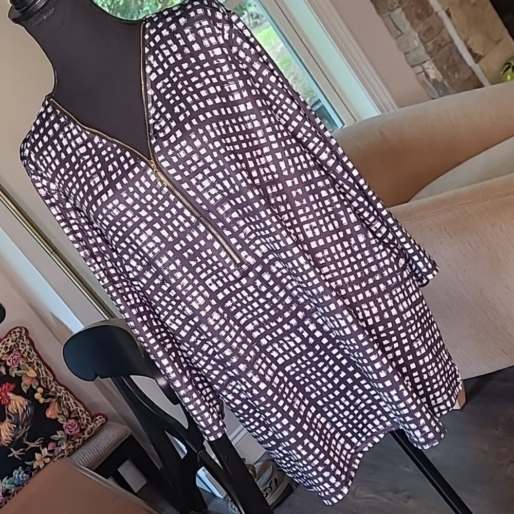 RobertLouis tunic top